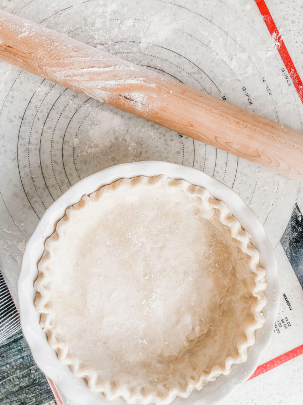pie crust dough and rolling pin
